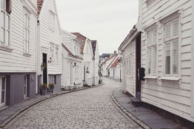 houses along the street