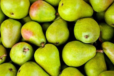 green and brown pears