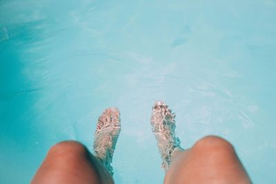 feet in a pool