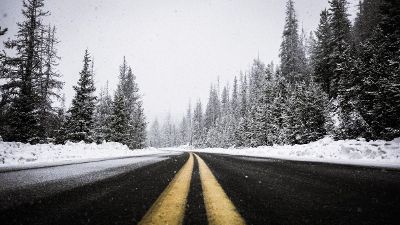 drive on snow roads