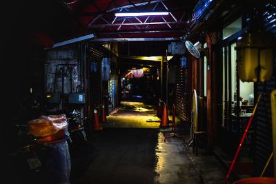 junky car garage