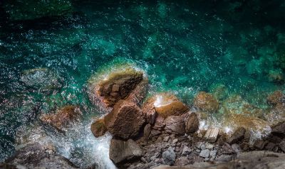 sea and rocks