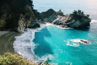 ocean view with rocky cliff