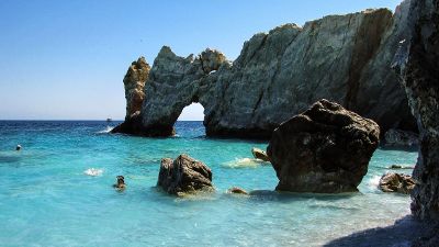 rocks in clear water