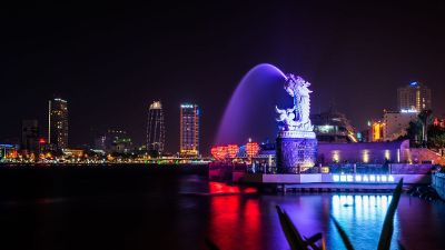 fountain in a city