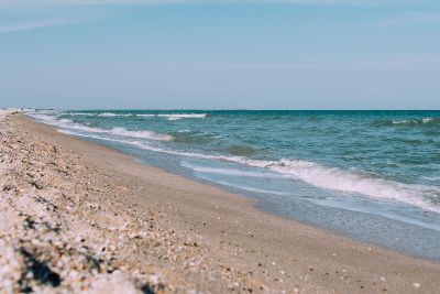 waves breaking on shore