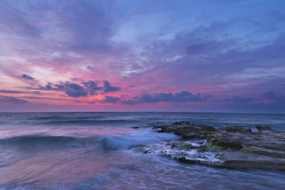 ocean waves at dusk