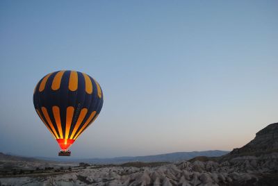 hot air balloon in clear sky