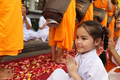 a child in prayer