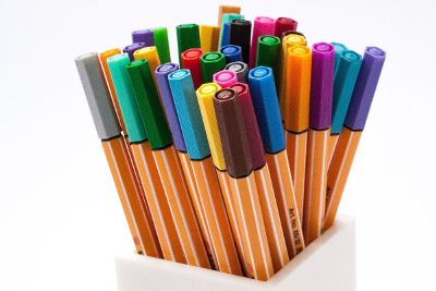colored pencils in the holder