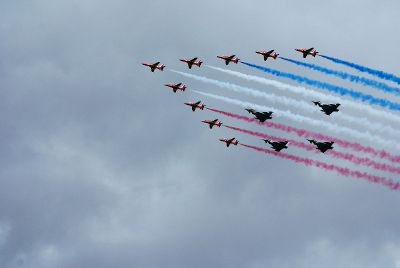 planes in formation