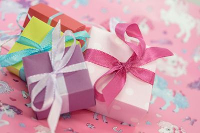 gifts boxes with bows