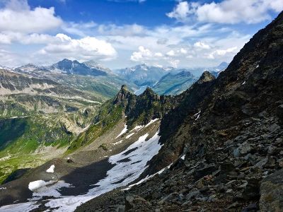 mountains like a painting