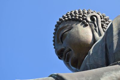buddha statue under the sky