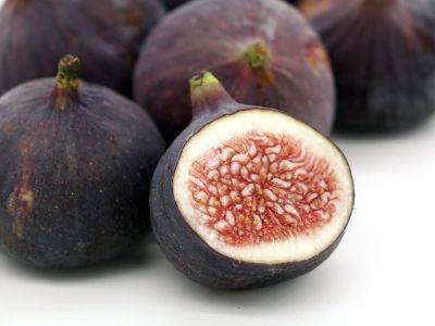 a cut fig