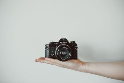 hand holding camera