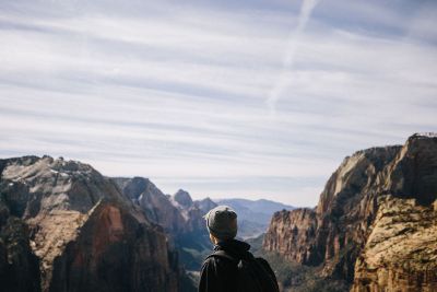 a man seeing sky