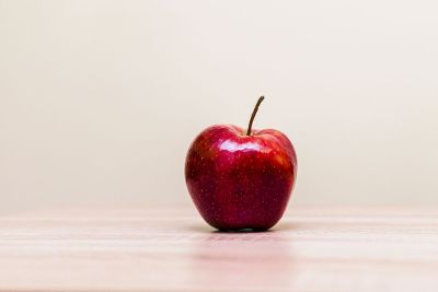 red apple