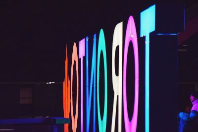 neon toronto sign