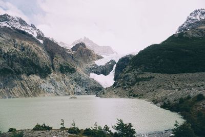 lake between mountains