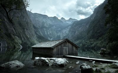 lonely cabin between mountains