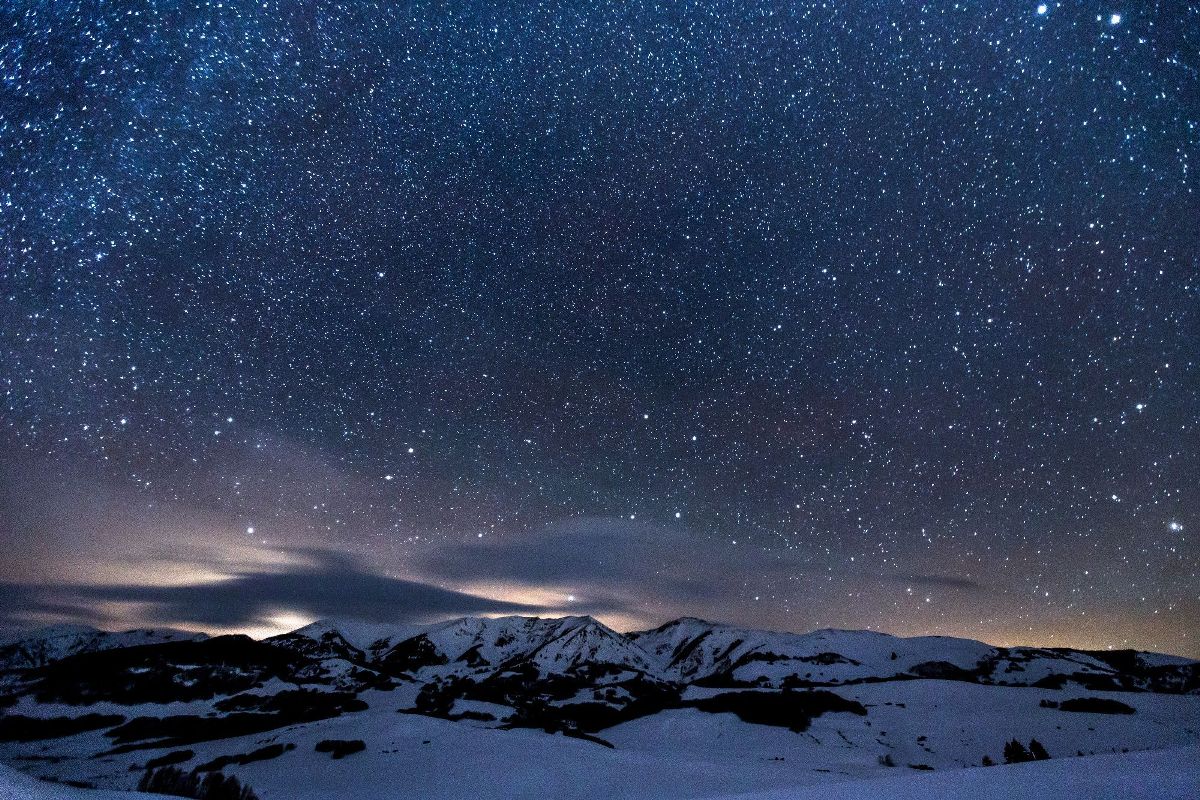 From Countless Stars in Wallpaper Wizard — HD Desktop Background With  starry mountain sky