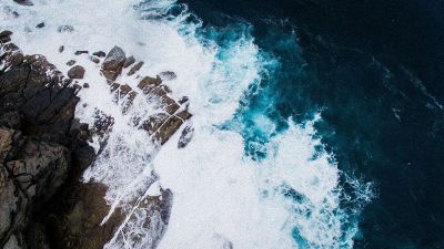 ocean waves on rocks
