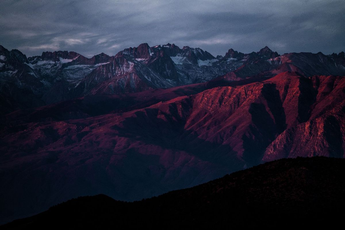 From Dark Mountains in Wallpaper Wizard — HD Desktop Background With  mountains on sunset
