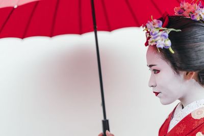 geisha with red parasol